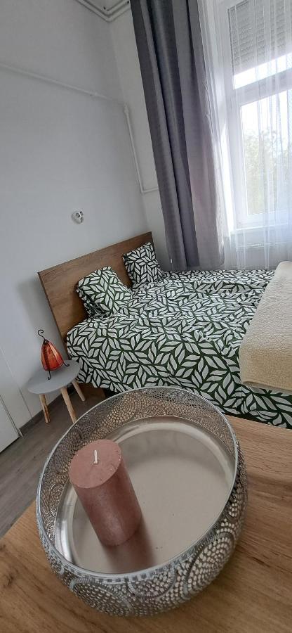 Napraforgo Apartman Szeged Exterior foto